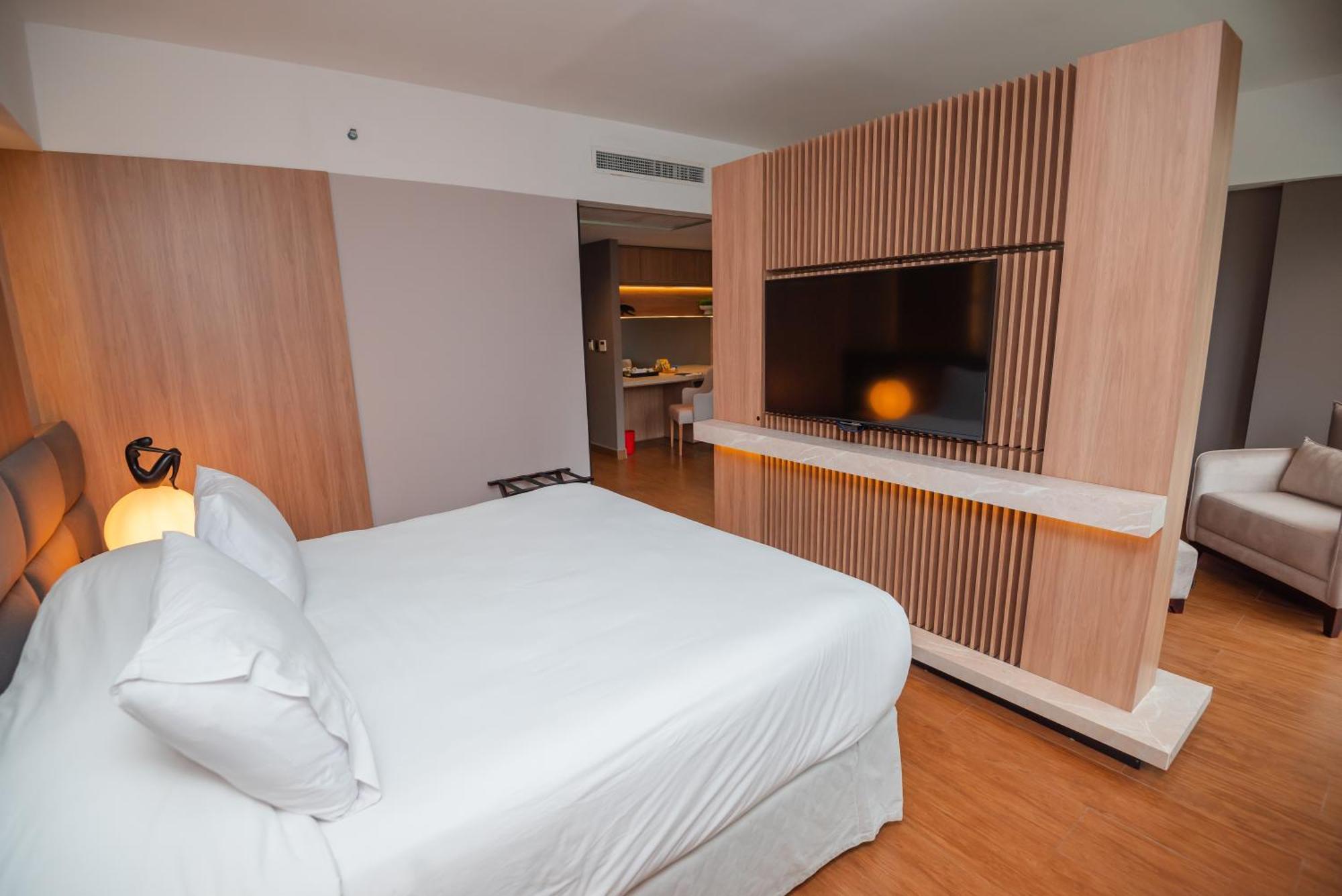 Savoy Hotel Encarnacion Bagian luar foto