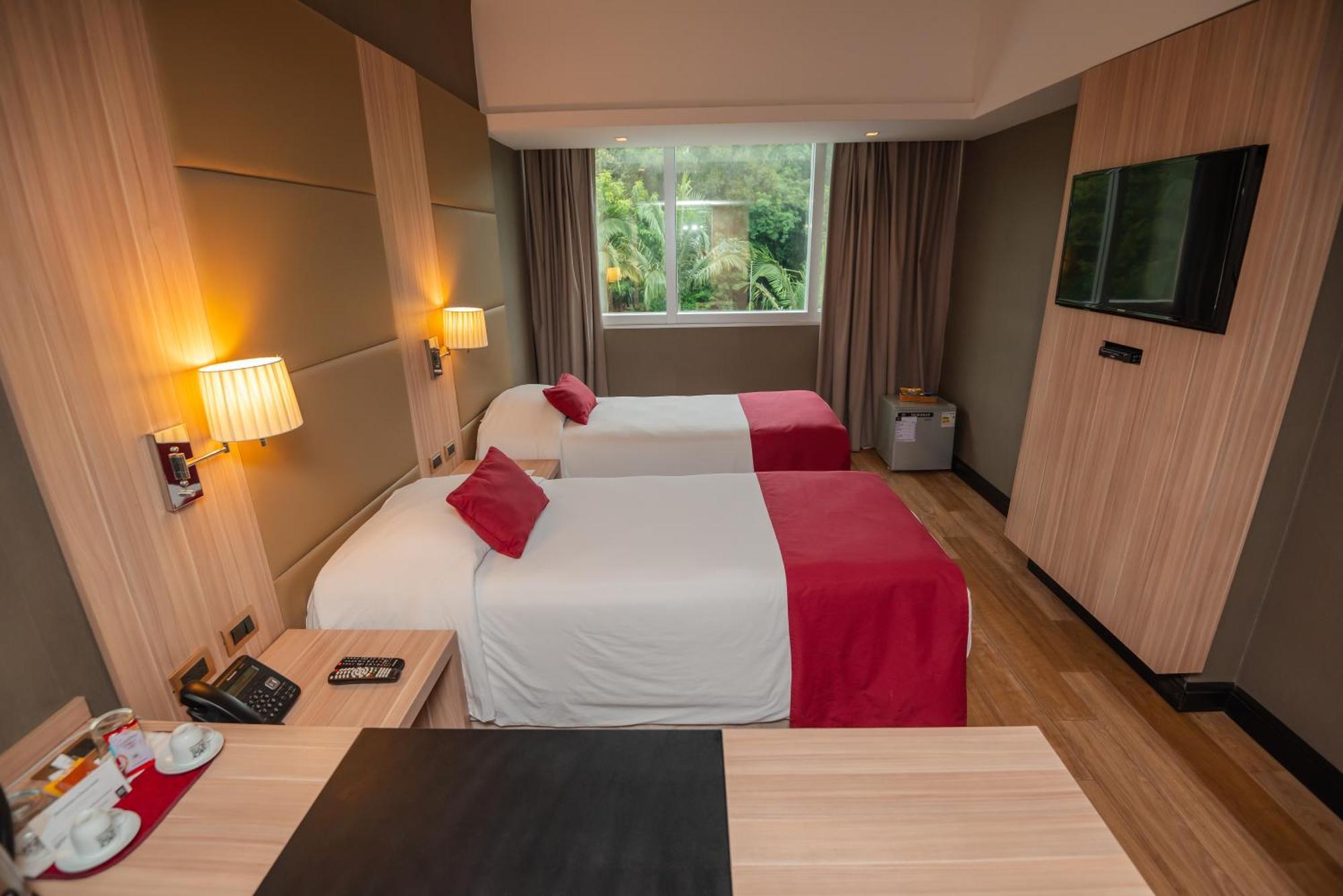 Savoy Hotel Encarnacion Bagian luar foto