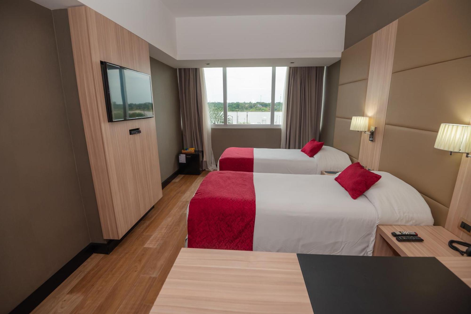 Savoy Hotel Encarnacion Bagian luar foto